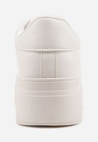 Renee - Białe Basicowe Sneakersy na Platformie Milio. Okazja: na co dzień. Kolor: biały. Obcas: na platformie #9