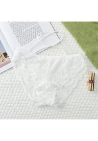 Intica - Figi koronkowe z paskami na co dzień i na specjalne okazje Milou. Kolor: biały. Materiał: koronka. Wzór: paski, koronka