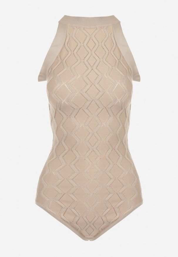 Born2be - Beżowe Body z Wiskozy o Tłoczonej Fakturze Idolina. Okazja: na co dzień. Typ kołnierza: dekolt halter. Kolor: beżowy. Materiał: wiskoza. Styl: casual