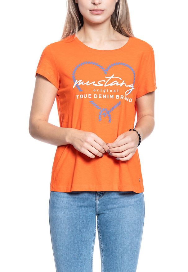 Mustang - T-SHIRT DAMSKI MUSTANG ALINA C PRINT ORANGE 1009835 7096. Wzór: nadruk