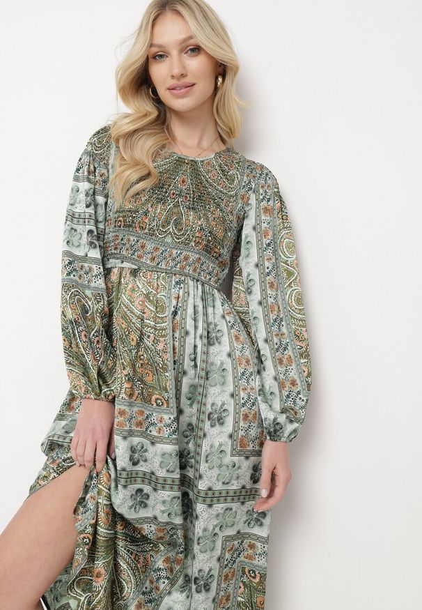 Born2be - Zielona Sukienka w Stylu Boho z Rozkloszowanym Dołem i Bufiastymi Rękawami Ertiana. Okazja: na co dzień. Kolor: zielony. Materiał: materiał. Typ sukienki: rozkloszowane, proste. Styl: boho