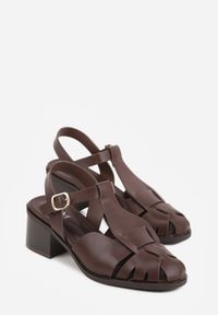 Born2be - Ciemnobrązowe Sandały na Obcasie z Ozdobnymi Paskami Aglaosa. Okazja: na co dzień. Zapięcie: pasek. Kolor: brązowy. Wzór: paski. Obcas: na obcasie. Styl: casual, elegancki. Wysokość obcasa: średni #9
