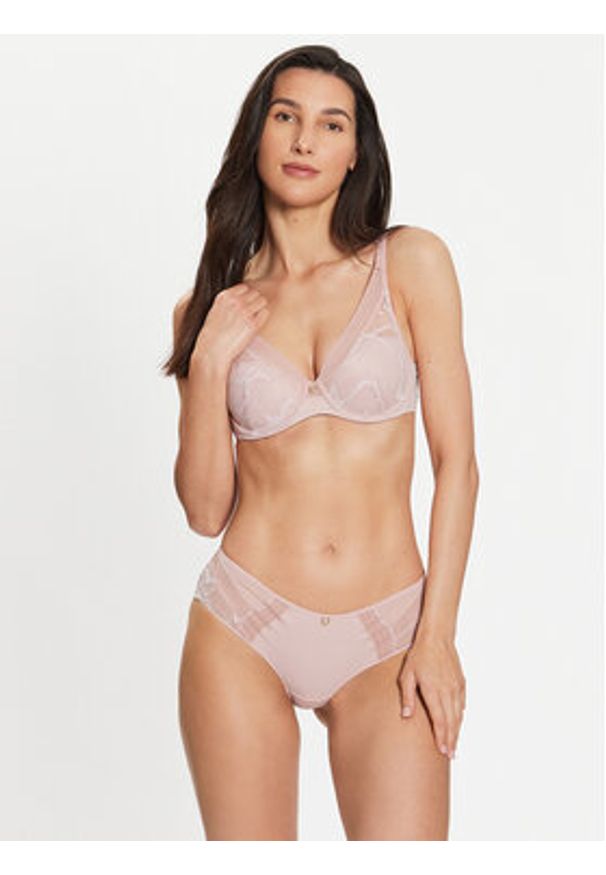 Chantelle Figi brazylijskie True Lace C11M40 Różowy. Kolor: różowy. Materiał: syntetyk