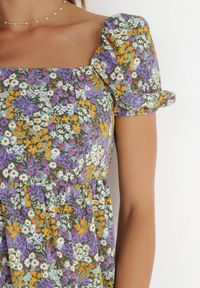 Born2be - Fioletowo-Miętowa Sukienka Konmey. Typ kołnierza: dekolt kwadratowy. Kolor: miętowy. Wzór: kwiaty. Sezon: lato. Styl: retro. Długość: mini #2