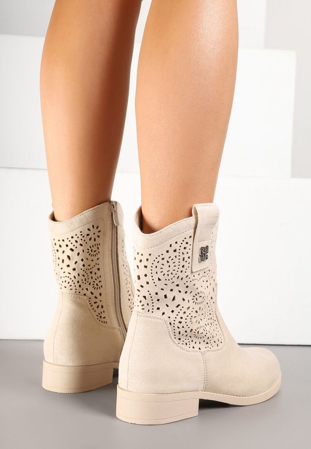 Renee - Beżowe Botki Kowbojki Ażurowe Efaliria. Okazja: na co dzień. Kolor: beżowy. Wzór: ażurowy. Styl: casual