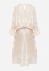 Renee - Jasnobeżowa Rozkloszowana Sukienka Wieczorowa z Szyfonowej Tkaniny Amanna. Kolor: beżowy. Materiał: szyfon, tkanina. Wzór: aplikacja. Typ sukienki: rozkloszowane. Styl: wizytowy #2