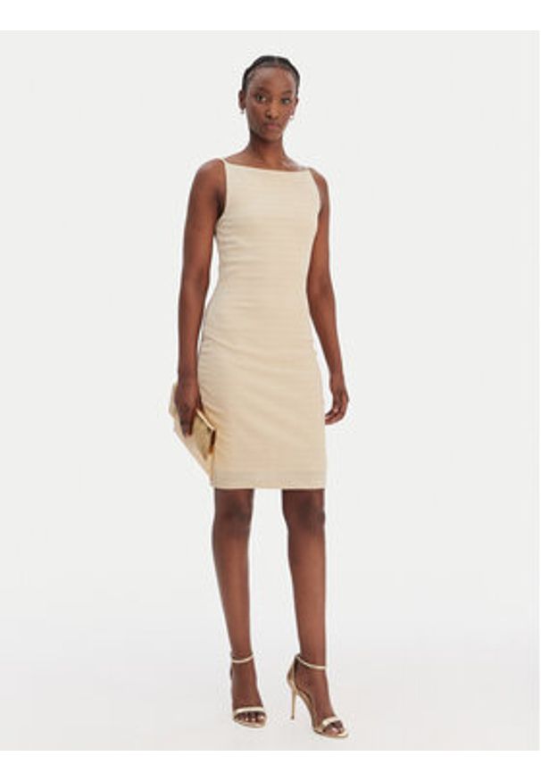 Guess Sukienka koktajlowa W6GKA1 K3488 Beżowy Slim Fit. Kolor: beżowy. Materiał: syntetyk. Styl: wizytowy