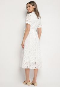 Born2be - Biała Koszulowa Sukienka Haftowana z Paskiem Rinessa. Okazja: na co dzień, na spacer, na imprezę. Kolor: biały. Długość rękawa: na ramiączkach. Wzór: haft. Typ sukienki: koszulowe. Styl: klasyczny, casual, sportowy. Długość: midi #5