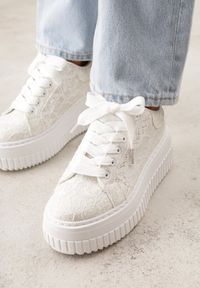 Renee - Białe Koronkowe Sneakersy na Platformie z Tłoczeniem i Brokatem Phisnell. Okazja: na co dzień. Kolor: biały. Materiał: koronka. Obcas: na platformie #3