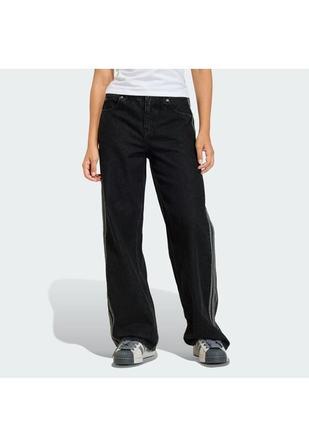 Adidas - adidas Jeansy Firebird KD2909 Czarny Regular Fit. Kolor: czarny