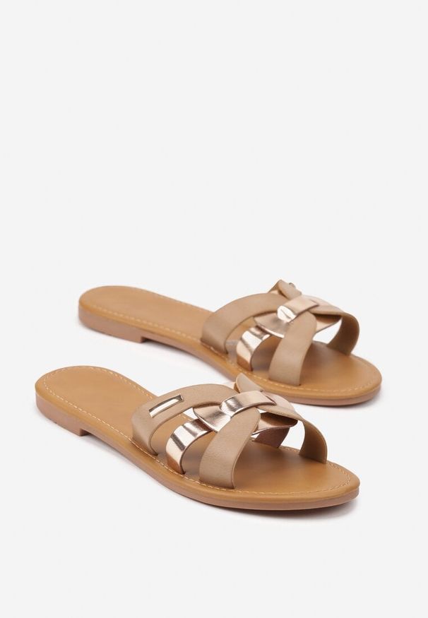 Born2be - Ciemnobeżowe Klapki z Metaliczną Wstawką Aramisa. Okazja: na co dzień. Kolor: beżowy. Sezon: wiosna, lato. Styl: casual