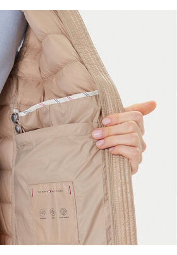 TOMMY HILFIGER - Tommy Hilfiger Bezrękawnik WW0WW45499 Beżowy Regular Fit. Kolor: beżowy. Materiał: syntetyk. Długość rękawa: bez rękawów