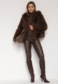 Born2be - Brązowa Futrzana Kurtka z Nieodpinanym Kapturem Tusarea. Kolor: brązowy. Materiał: futro. Styl: elegancki #2