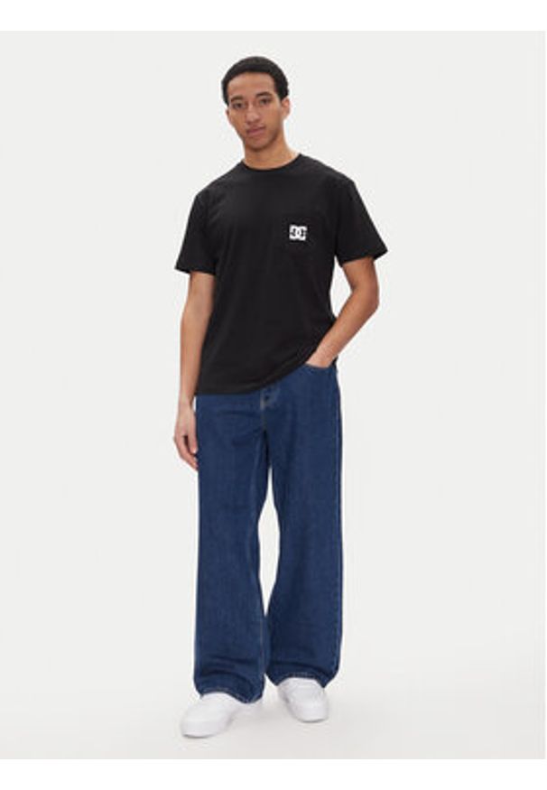 DC T-Shirt ADYZT05377 Czarny Heritage Fit. Kolor: czarny. Materiał: bawełna