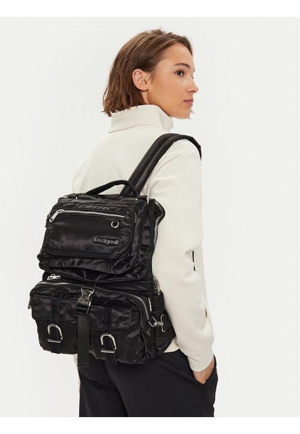 Desigual Plecak 24SAKY18 Czarny. Kolor: czarny. Materiał: materiał