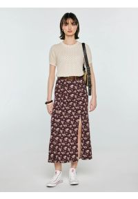 Big-Star - Sweter damski ażurowy z krótkim rękawem perłowy Diona 103. Okazja: na co dzień. Kolor: kremowy. Materiał: denim, dzianina, bawełna, tkanina. Długość rękawa: krótki rękaw. Długość: krótkie. Wzór: ażurowy. Styl: casual, klasyczny #2