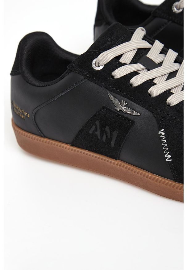 Aeronautica Militare - Sneakersy męskie skórzane AERONAUTICA MILITARE. Materiał: skóra