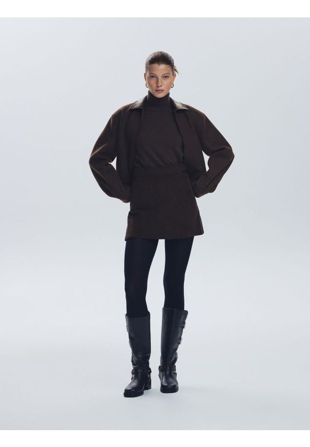 Reserved - Marynarka na zamek - ciemnobrązowy. Kolor: brązowy. Materiał: dzianina