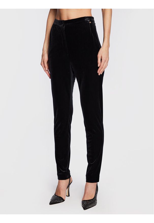 Nissa Spodnie materiałowe P13495 Czarny Slim Fit. Kolor: czarny. Materiał: syntetyk, materiał