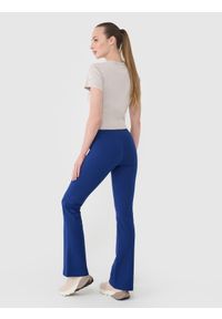 4f - 4F Legginsy z rozszerzanymi nogawkami damskie - granatowe XS. Okazja: na co dzień. Stan: podwyższony. Kolor: niebieski. Materiał: dzianina, guma, bawełna, jersey, materiał, elastan. Długość: długie. Wzór: gładki, ze splotem, jednolity. Styl: sportowy, casual