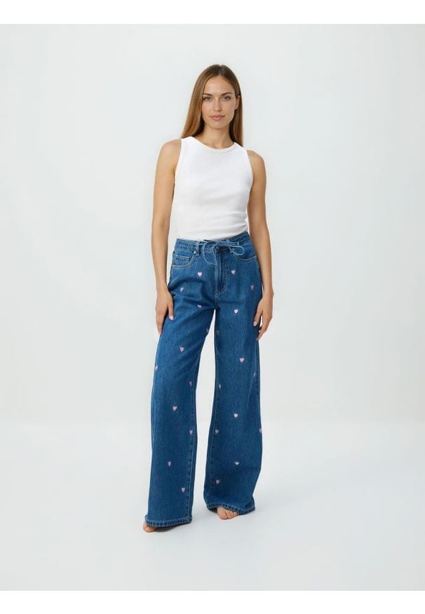 Reserved - Jeansy wide leg z haftem - niebieski. Kolor: niebieski. Wzór: haft