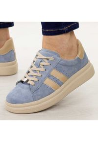 Niebieskie skórzane półbuty damskie Filippo Dp7499/26. Okazja: na co dzień. Kolor: niebieski. Materiał: skóra, zamsz. Szerokość cholewki: normalna. Sezon: jesień, wiosna. Obcas: na platformie. Styl: klasyczny, casual, elegancki #1