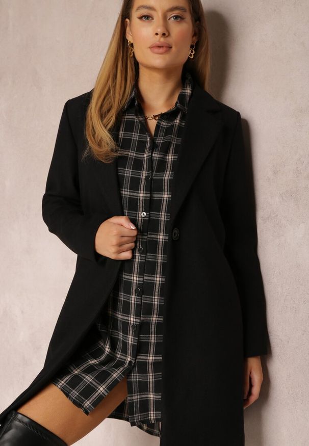 Renee - Czarny Płaszcz Jednorzędowy Bulah. Okazja: na co dzień. Kolor: czarny. Długość rękawa: długi rękaw. Długość: długie. Styl: casual, klasyczny