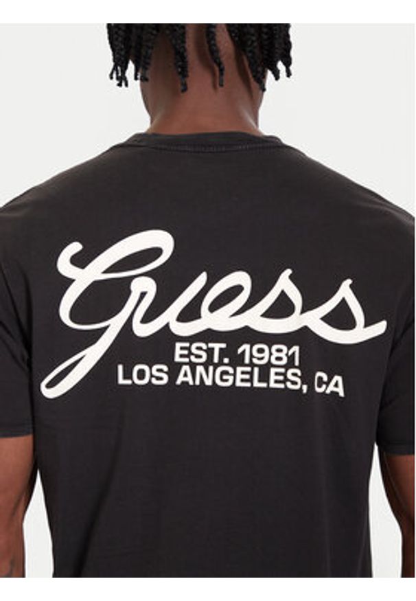 Guess T-Shirt M5BI70 I3Z14 Czarny Regular Fit. Kolor: czarny. Materiał: bawełna
