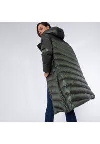 Wittchen - Damski płaszcz pikowany z nylonu długi zielono-czarny. Okazja: na co dzień, do pracy. Kolor: czarny, zielony, wielokolorowy. Materiał: nylon. Długość: długie. Wzór: aplikacja, geometria. Sezon: zima. Styl: casual, elegancki #4
