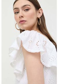Guess bluzka bawełniana damska kolor biały gładka. Typ kołnierza: dekolt hiszpanka. Kolor: biały. Materiał: bawełna. Wzór: gładki #4