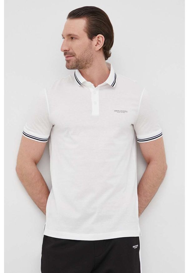 Armani Exchange polo bawełniane kolor biały z nadrukiem. Typ kołnierza: polo. Kolor: biały. Materiał: bawełna. Długość: krótkie. Wzór: nadruk