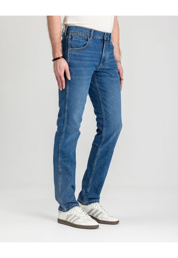 Wrangler - MESKIE SPODNIE WRANGLER GREENSBORO OAKWOOD BLUE 112371374