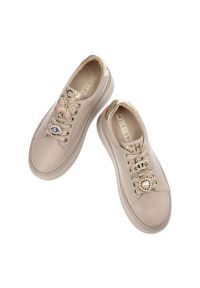 CheBello - Beżowe Sneakersy Chebello Damskie Stylowe Obuwie. Okazja: na co dzień. Kolor: beżowy. Materiał: skóra. Szerokość cholewki: normalna. Obcas: na platformie