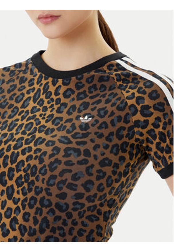 Adidas - adidas T-Shirt Leopard Cali JW7304 Brązowy Slim Fit. Kolor: brązowy. Materiał: bawełna