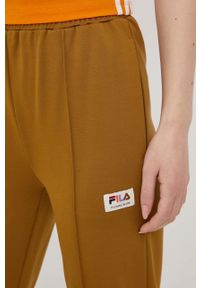 Fila spodnie dresowe damskie kolor brązowy. Stan: podwyższony. Kolor: brązowy. Materiał: dresówka #2