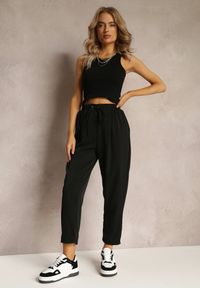 Renee - Czarne Spodnie High Waist z Gumką i Troczkiem w Pasie oraz Kieszeniami Arlettia. Stan: podwyższony. Kolor: czarny. Materiał: tkanina. Długość: długie. Wzór: jednolity #2