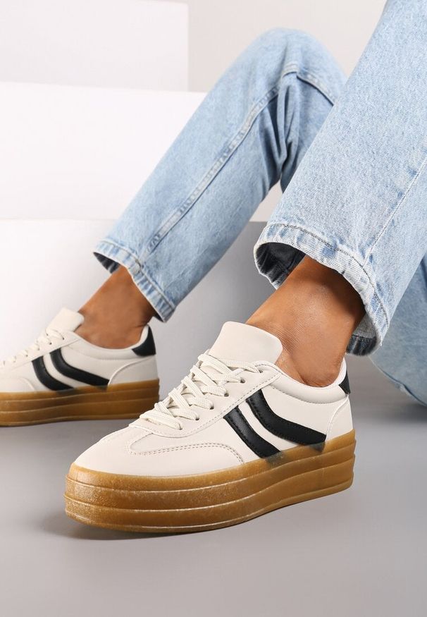 Born2be - Beżowe Sneakersy na Platformie z Kontrastowymi Wstawkami Erisora. Okazja: na co dzień. Kolor: beżowy. Materiał: bawełna, jeans. Obcas: na platformie