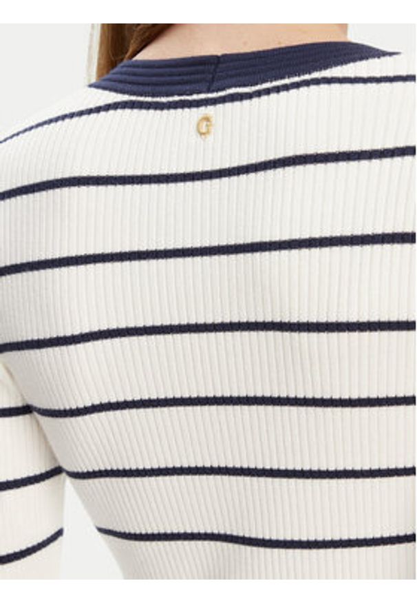 Guess Sukienka dzianinowa W5YK98 Z2YK2 Biały Slim Fit. Kolor: biały. Materiał: wiskoza