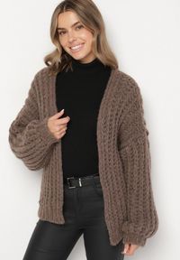 Born2be - Brązowy Niezapinany Kardigan Oversize z Domieszką Wełny i Wiskozy Tianavia. Okazja: na co dzień. Kolor: brązowy. Materiał: wiskoza, wełna. Długość: długie. Styl: casual
