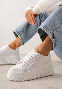 Born2be - Białe Sneakersy na Grubej Podeszwie Zdobione Koronką i Brokatem Relfi. Okazja: na spacer, na co dzień. Kolor: biały. Materiał: koronka. Wzór: aplikacja, koronka. Sport: turystyka piesza #9