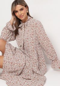 Born2be - Brązowo-Biała Sukienka Elime. Kolor: biały. Wzór: aplikacja, kwiaty. Długość: maxi #1