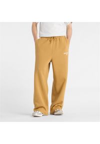 Spodnie męskie New Balance MB61M77EABG – pomarańczowe. Kolor: pomarańczowy. Materiał: poliester, bawełna, materiał, dresówka. Wzór: aplikacja, napisy #1