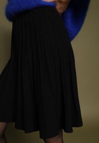 Born2be - Czarna Rozkloszowana Spódnica z Kaszmirem i Wysokim Stanem Agrea. Okazja: na co dzień. Stan: podwyższony. Kolor: czarny. Materiał: kaszmir. Styl: casual, elegancki #5