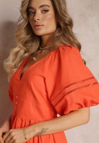 Renee - Pomaraczowa Rozkloszowana Sukienka Maxi z Ażurowymi Wstawkami z Lnem i Bawełną Camya. Kolor: pomarańczowy. Materiał: bawełna, len. Wzór: ażurowy. Długość: maxi #3