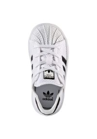 Buty Adidas Originals Superstar Jr BB2970 białe. Okazja: na co dzień. Zapięcie: pasek. Kolor: biały. Materiał: guma, syntetyk, materiał. Szerokość cholewki: normalna. Model: Adidas Superstar #3
