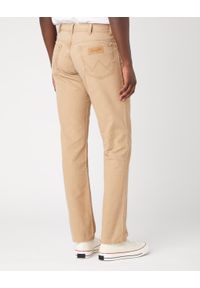 Wrangler - WRANGLER TEXAS MĘSKIE SPODNIE MATERIAŁOWE TIGERS EYE W121DRC20 112337508. Materiał: materiał #3