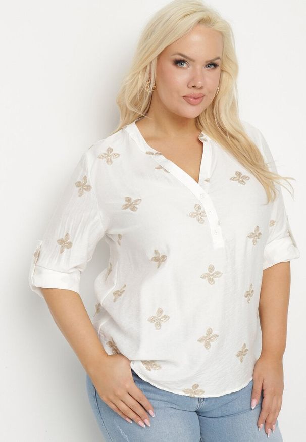 Born2be - Biała Koszula z Wiskozą Zdobiona Haftem z Metaliczną Nicią Parlivia. Okazja: na co dzień. Typ kołnierza: dekolt w kształcie V. Kolekcja: plus size. Kolor: biały. Długość: długie. Wzór: aplikacja, haft. Materiał: wiskoza. Długość rękawa: długi rękaw. Styl: elegancki, casual