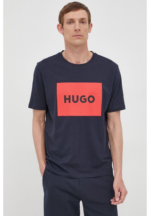 Hugo - HUGO t-shirt bawełniany 50467952 kolor granatowy z nadrukiem. Kolor: niebieski. Materiał: bawełna. Wzór: nadruk