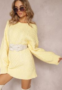 Renee - Żółty Długi Sweter Ozdobiony Drobnym Splotem Killoe. Kolor: żółty. Materiał: jeans. Długość: długie. Wzór: ze splotem, aplikacja #1