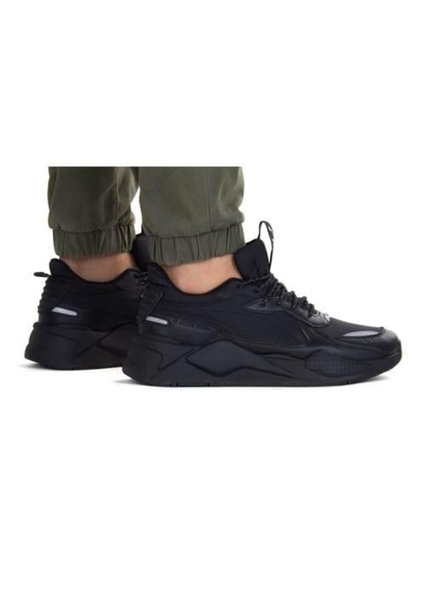 Buty do chodzenia męskie Puma Rsx Triple. Zapięcie: sznurówki. Kolor: czarny. Materiał: materiał, syntetyk. Szerokość cholewki: normalna. Sport: turystyka piesza